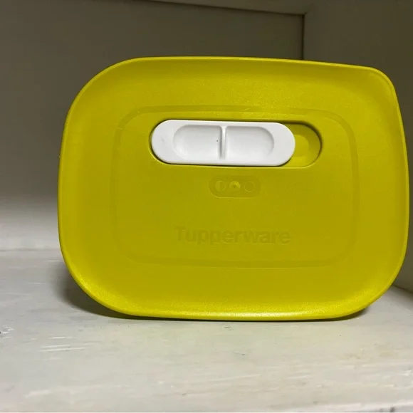 Tupperware Fridgesmart 3 of 3 - Picture 5 of 7
